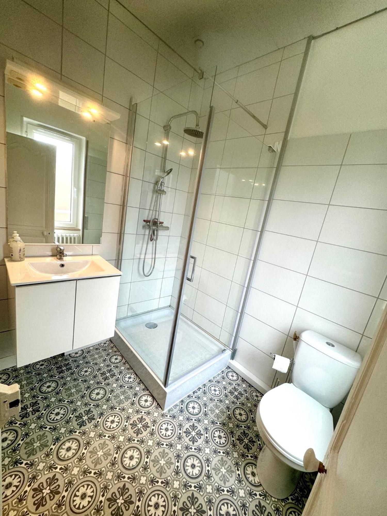Le Clos Des Baleines 2 Limoges Exterior photo